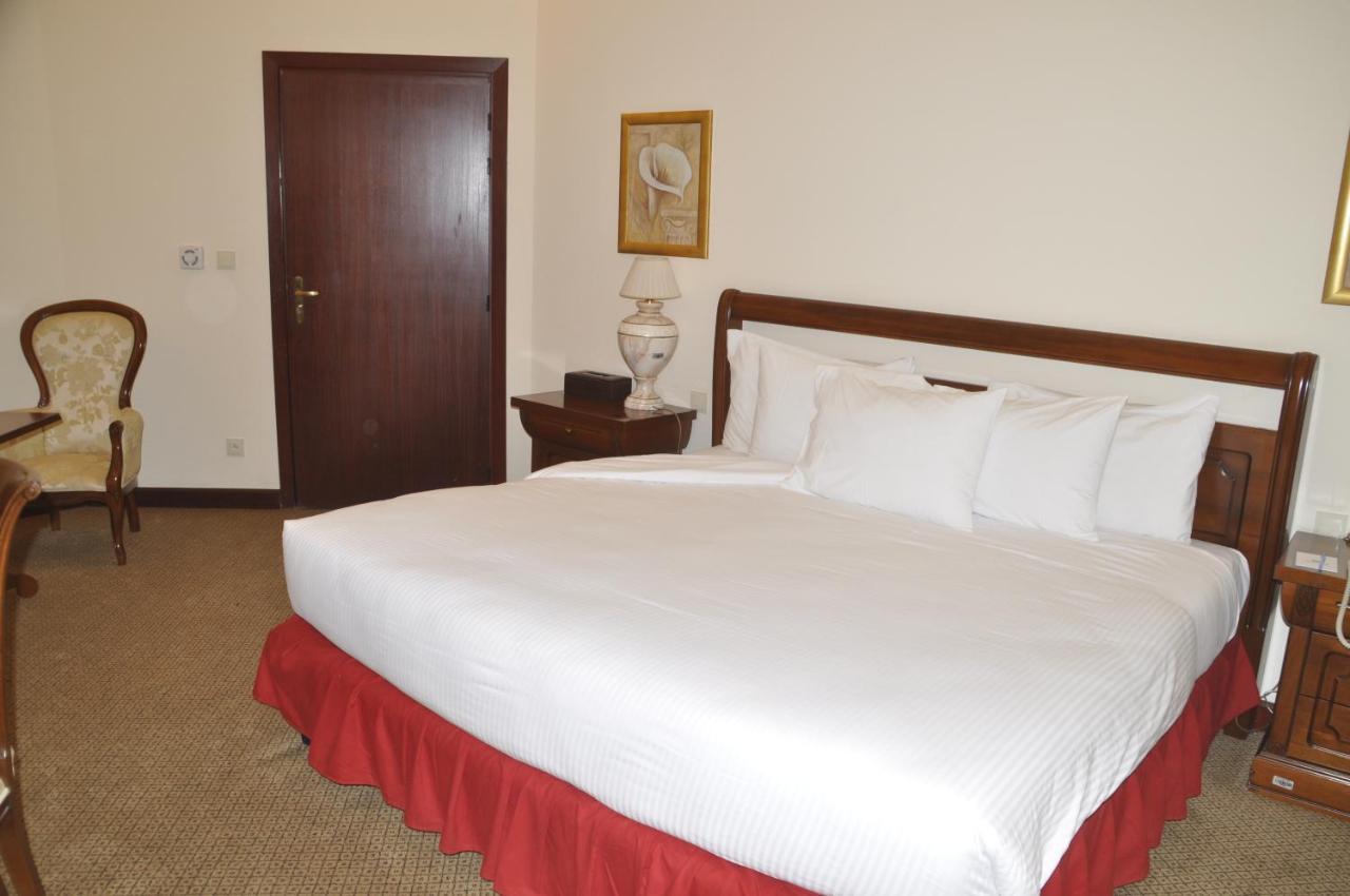 Lancaster Ouaga 2000 Hotel Уагадугу Екстериор снимка