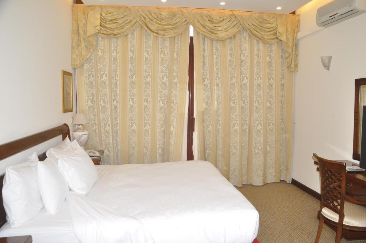 Lancaster Ouaga 2000 Hotel Уагадугу Екстериор снимка