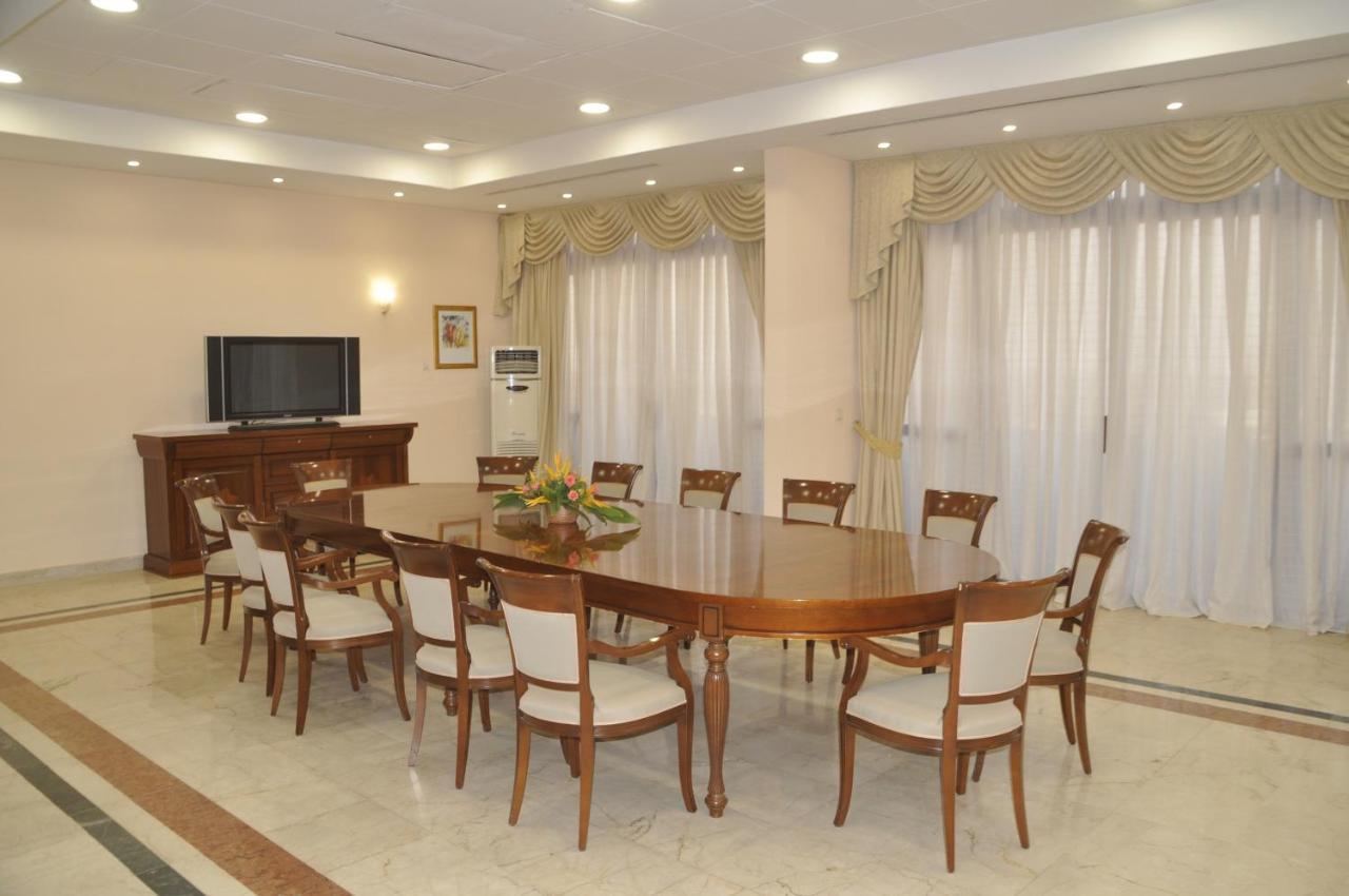 Lancaster Ouaga 2000 Hotel Уагадугу Екстериор снимка
