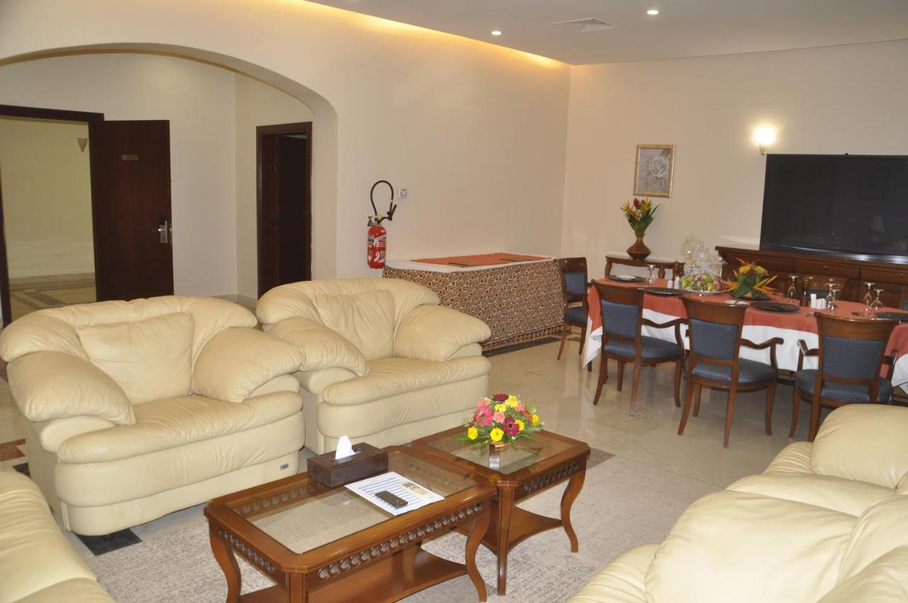 Lancaster Ouaga 2000 Hotel Уагадугу Екстериор снимка