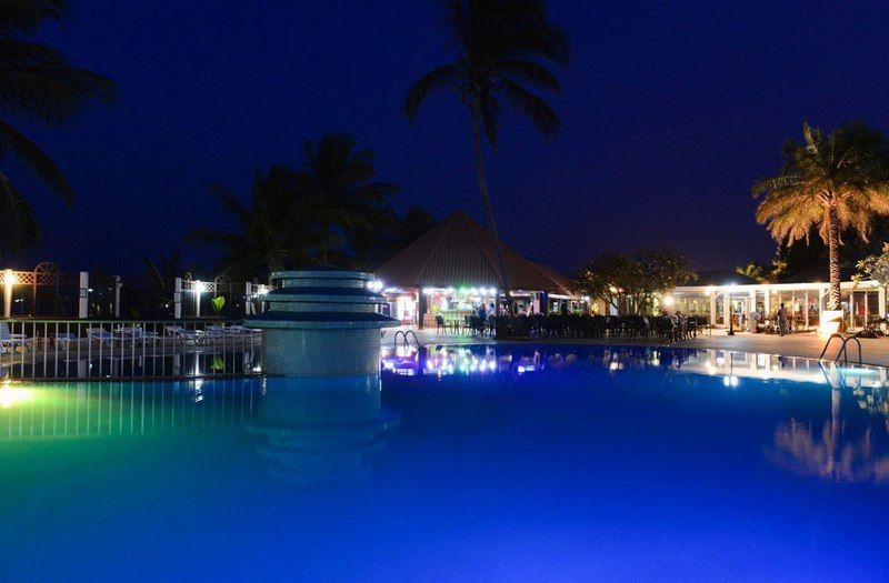 Lancaster Ouaga 2000 Hotel Уагадугу Екстериор снимка
