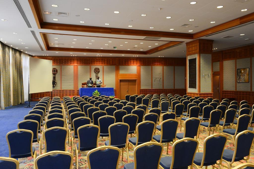 Lancaster Ouaga 2000 Hotel Уагадугу Екстериор снимка